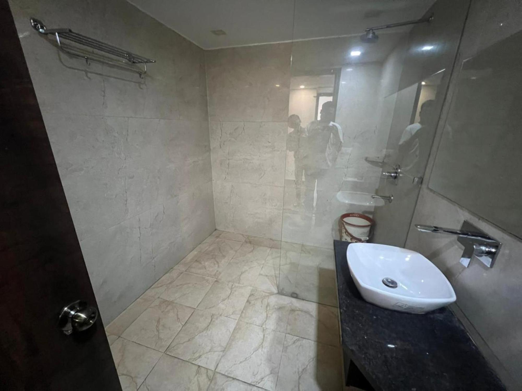 Hotel Royal Palace Hapur Εξωτερικό φωτογραφία